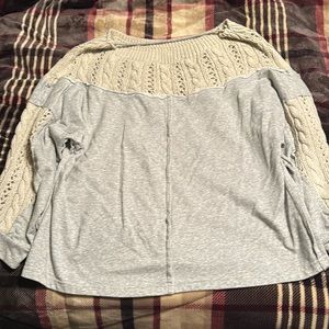Sweater/sweatshirt gimmick from buckle